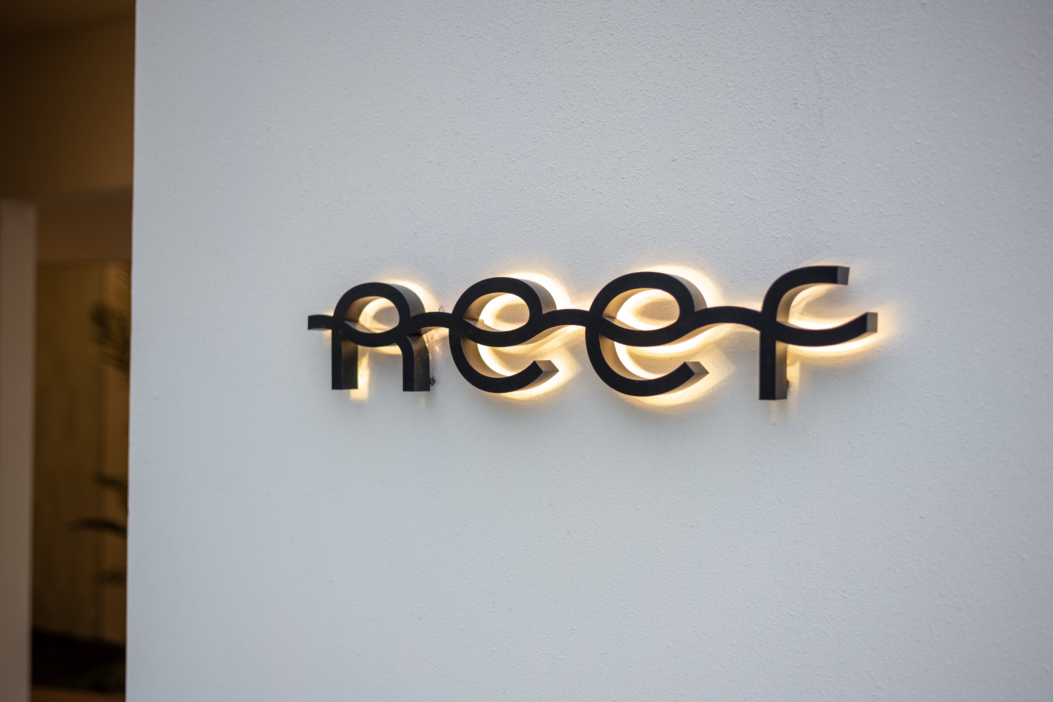 REEF Coffee 空间标识